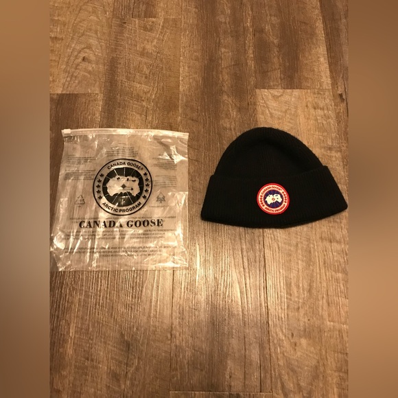 Canada goose beanie - Picture 2 of 5